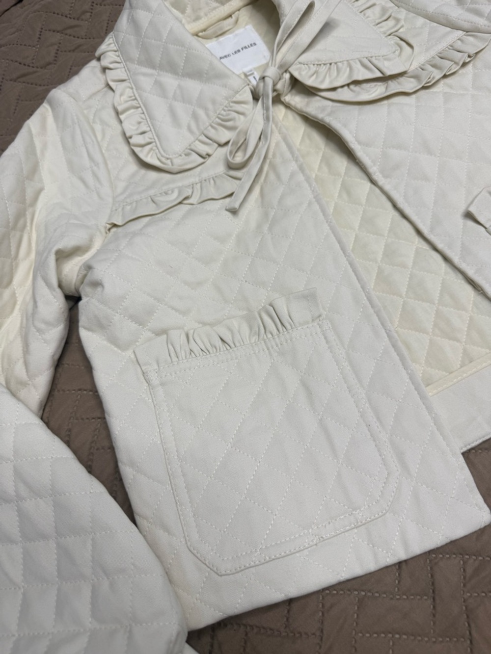 Avec Les Filles Cream Quilted Ruffle-Trim Jacket - Picture 4 of 9
